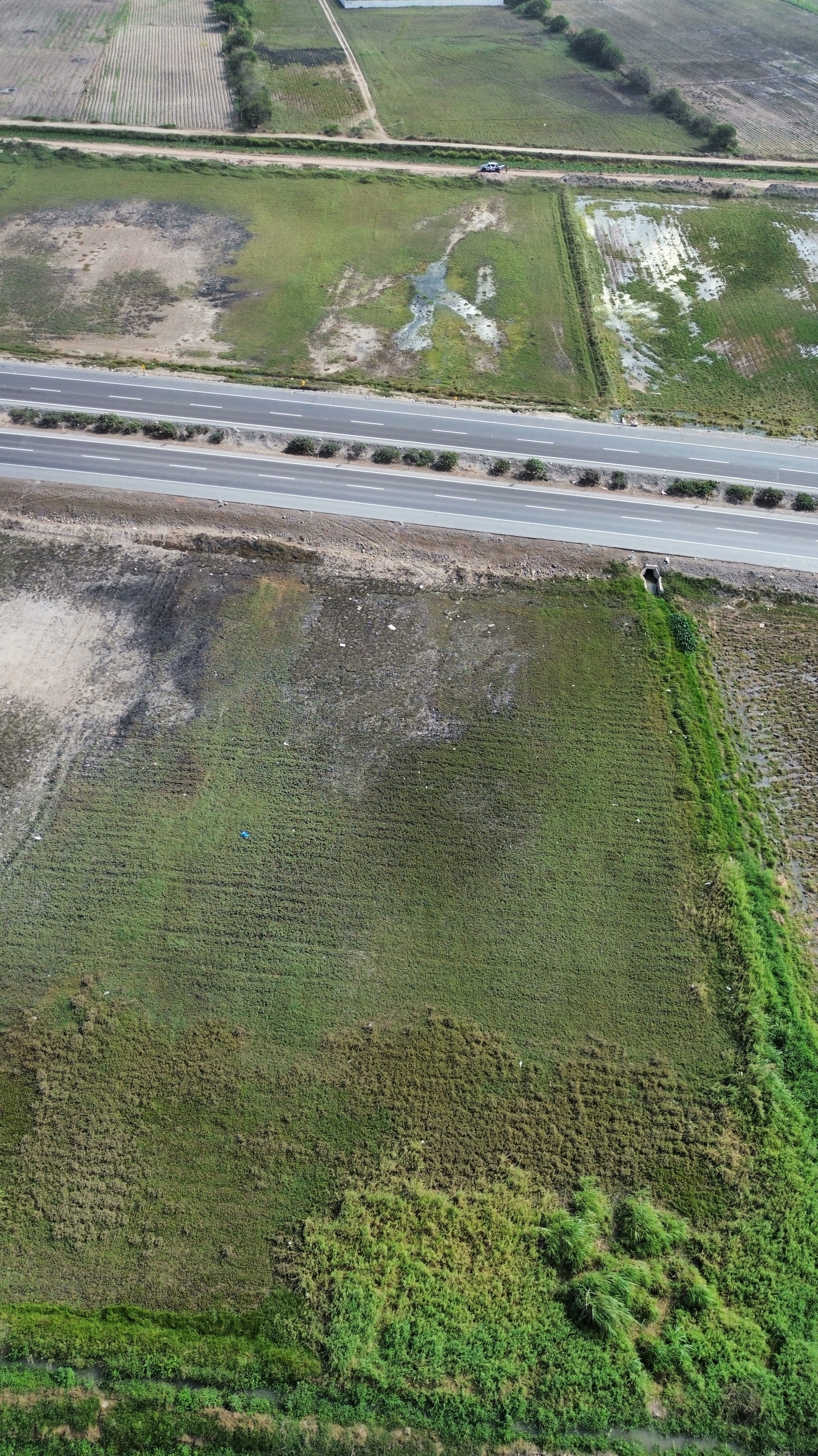 Terreno comercial de 2.35 hectáreas — foto 4