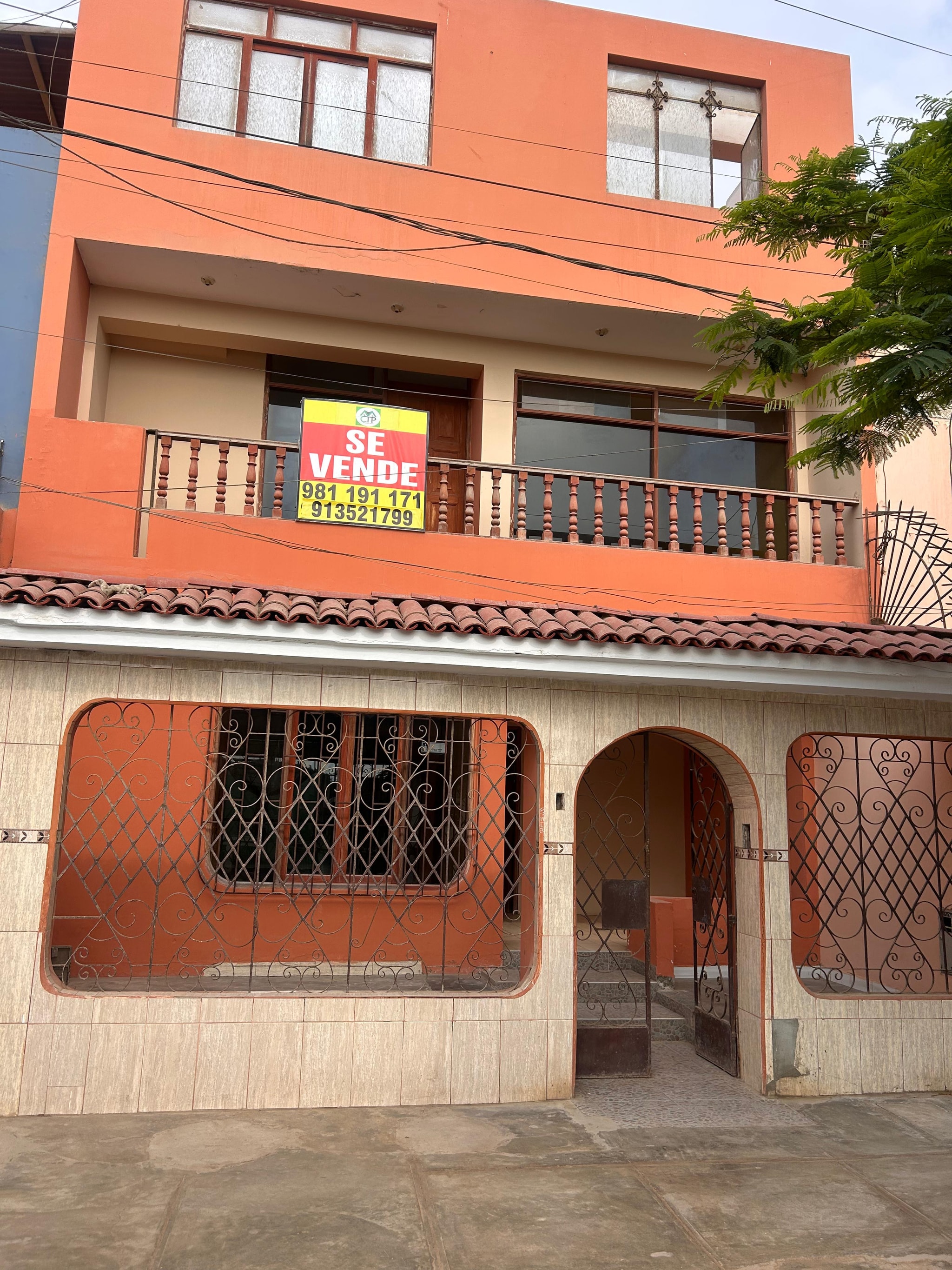 CASA EN VENTA URB SANTA ROSA — foto 1