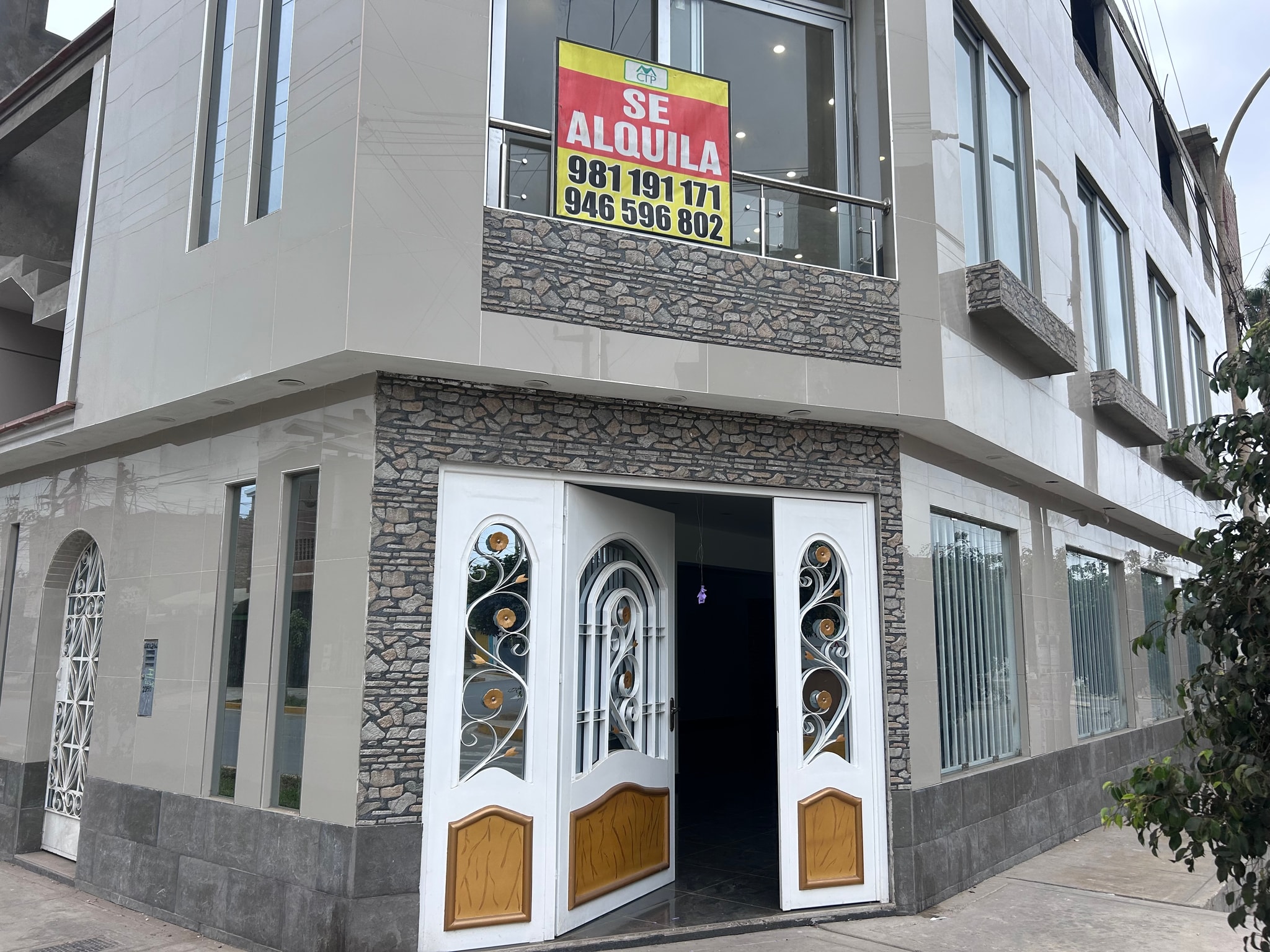 Local comercial Urb San José — foto 1